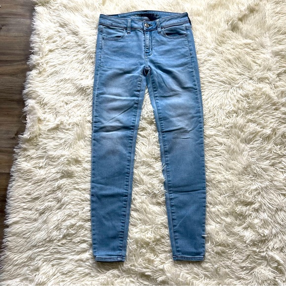 American Eagle Light Wash Jeggings, Super Stretch, Size: 2, GUC! - Picture 3 of 11
